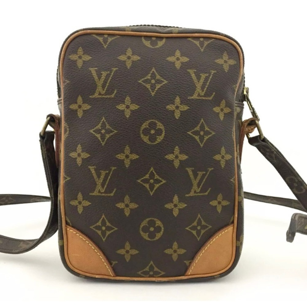 Louis Vuitton Amazone Crossbody/Shoulder Bag View 5